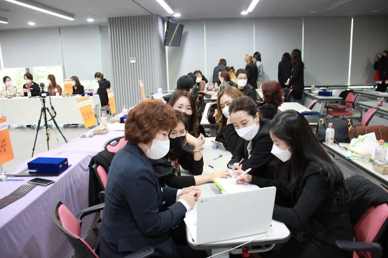크리에이티브국제미협 협회 활동 사진